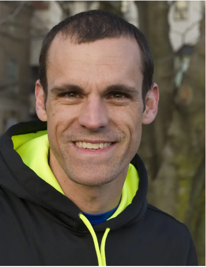 <em>Marco R.</em>